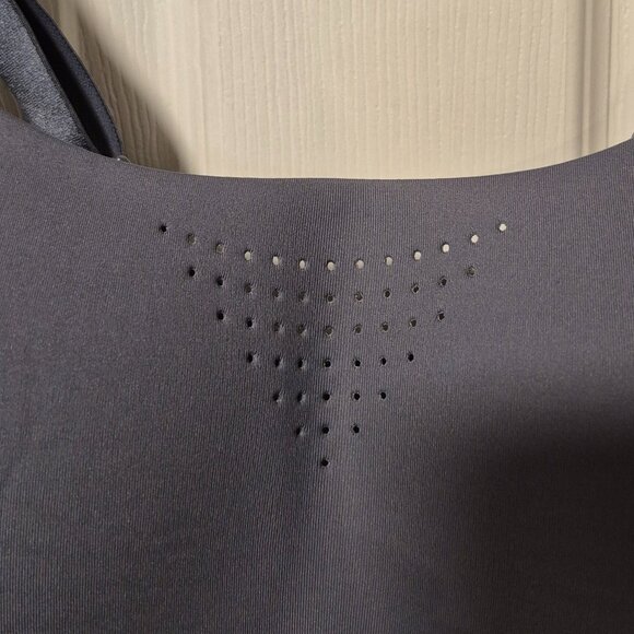 VICTORIAS SECRET VSX SPORTS BRA - Size 38C - Never worn. - Picture 2 of 4